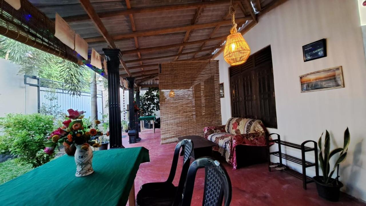Kavidi Villa Home Stay แทนกาลเล ภายนอก รูปภาพ